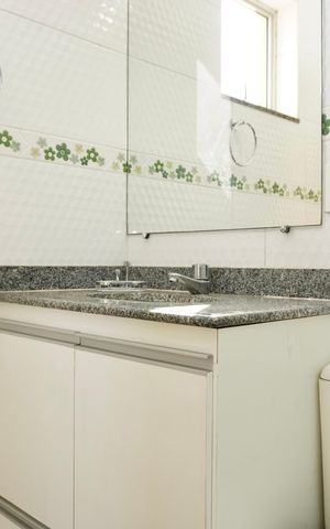 Casa à venda com 240m², 5 quartos e 3 vagasBanheiro da Suíte 2