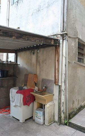 Casa para alugar com 360m², 2 quartos e 1 vagaFundos