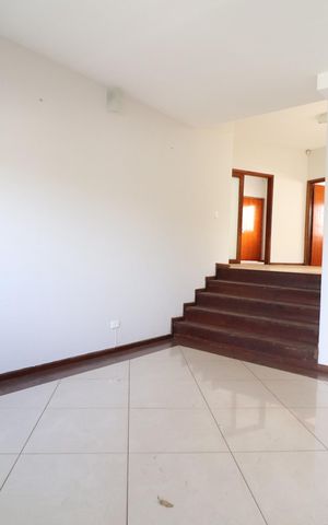 Casa para alugar com 270m², 5 quartos e 2 vagasSala