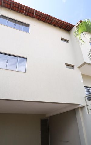 Casa para alugar com 270m², 5 quartos e 2 vagasFachada