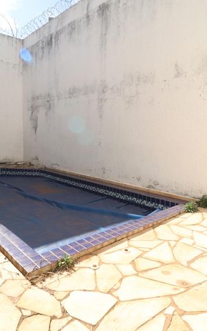 Casa para alugar com 270m², 5 quartos e 2 vagasPiscina