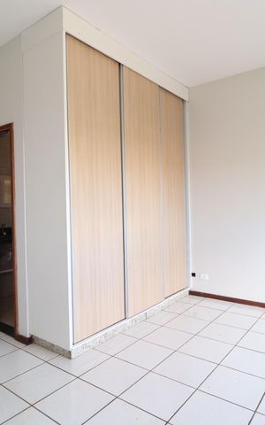 Casa para alugar com 270m², 5 quartos e 2 vagasQuarto 4 - Suíte