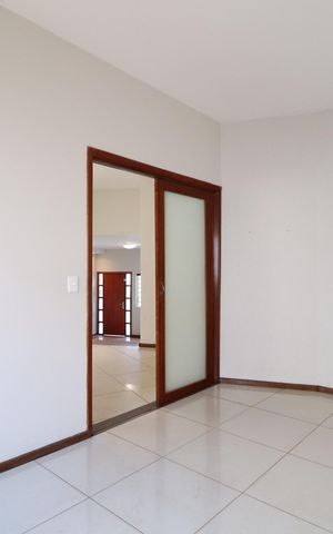 Casa para alugar com 270m², 5 quartos e 2 vagasQuarto 1
