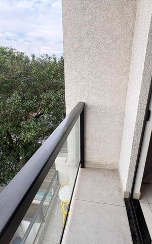 Apartamento à venda com 50m², 2 quartos e 1 vaga Apartamento à venda com 50m², 2 quartos e 1 vagaVaranda