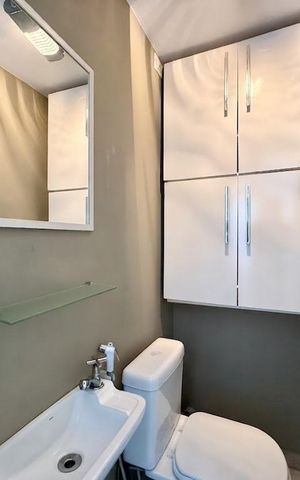 Apartamento para alugar com 84m², 2 quartos e 1 vaga Apartamento para alugar com 84m², 2 quartos e 1 vagaBanheiro de Serviço