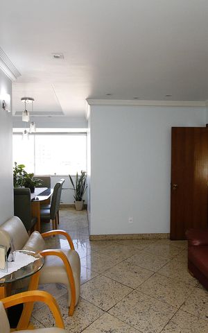 Apartamento à venda com 175m², 4 quartos e 2 vagasSala
