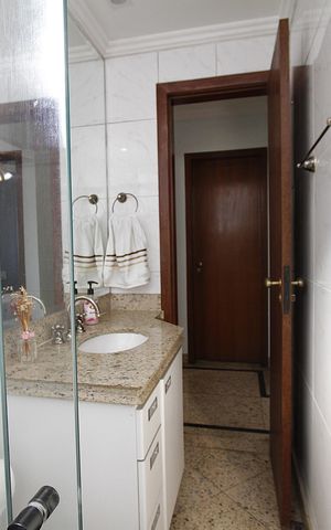 Apartamento à venda com 175m², 4 quartos e 2 vagasBanheiro Social
