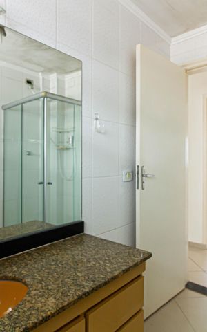 Apartamento à venda com 107m², 2 quartos e 1 vaga Apartamento à venda com 107m², 2 quartos e 1 vagaBanheiro