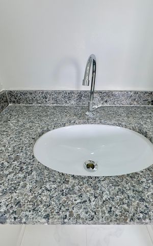 Apartamento para alugar com 41m², 2 quartos e sem vaga Apartamento para alugar com 41m², 2 quartos e sem vagaBanheiro