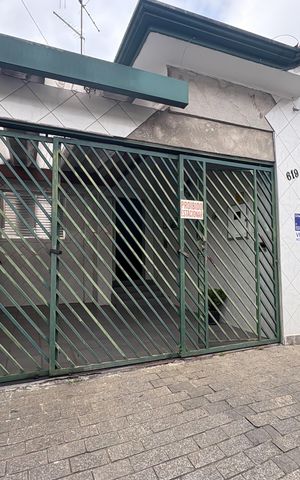 Casa à venda com 100m², 2 quartos e 1 vaga Casa à venda com 100m², 2 quartos e 1 vagaFachada