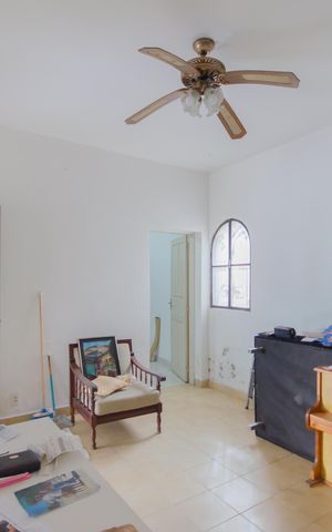 Casa à venda com 100m², 2 quartos e 1 vaga Casa à venda com 100m², 2 quartos e 1 vagaSala