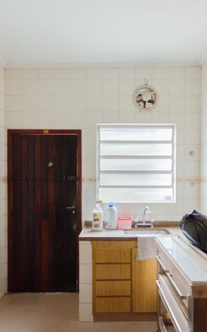 Casa à venda com 100m², 2 quartos e 1 vaga Casa à venda com 100m², 2 quartos e 1 vagaCozinha