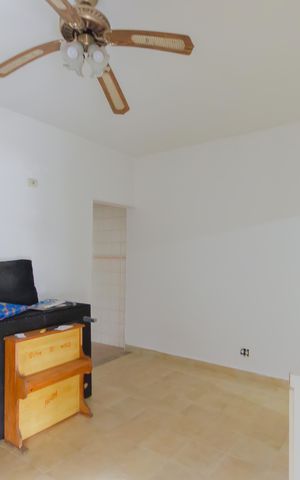 Casa à venda com 100m², 2 quartos e 1 vaga Casa à venda com 100m², 2 quartos e 1 vagaSala