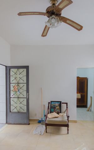 Casa à venda com 100m², 2 quartos e 1 vaga Casa à venda com 100m², 2 quartos e 1 vagaSala