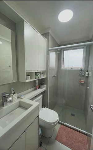 Apartamento à venda com 55m², 2 quartos e 1 vaga Apartamento à venda com 55m², 2 quartos e 1 vagaBanheiro