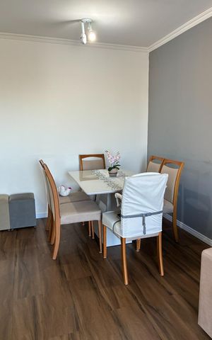 Apartamento à venda com 55m², 2 quartos e 1 vaga Apartamento à venda com 55m², 2 quartos e 1 vagaSala
