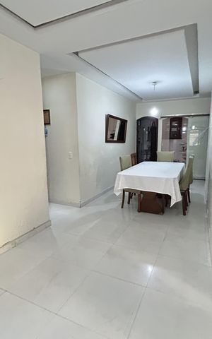 Casa à venda com 260m², 3 quartos e 2 vagasSala