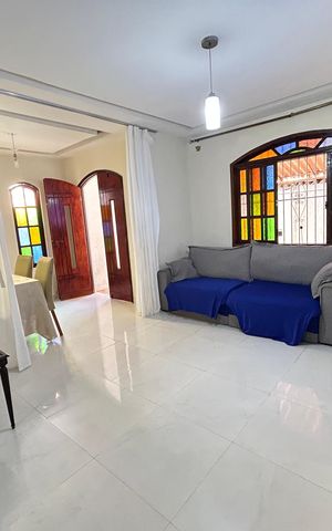 Casa à venda com 260m², 3 quartos e 2 vagasSala