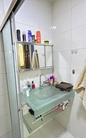 Casa à venda com 260m², 3 quartos e 2 vagasBanheiro 2