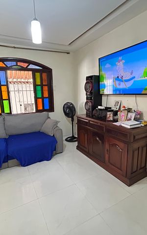 Casa à venda com 260m², 3 quartos e 2 vagasSala
