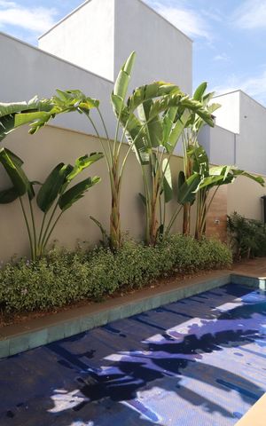 Casa de condomínio para alugar com 300m², 4 quartos e 4 vagasPiscina