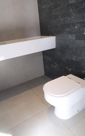 Casa de condomínio para alugar com 300m², 4 quartos e 4 vagasLavabo