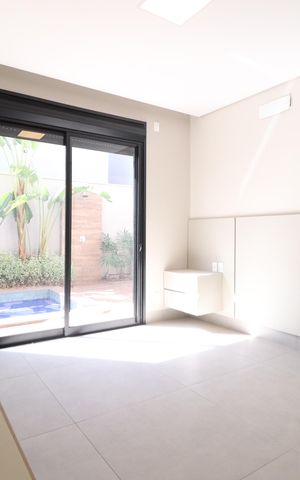Casa de condomínio para alugar com 300m², 4 quartos e 4 vagasSuíte 4