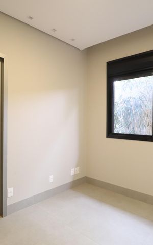 Casa de condomínio para alugar com 300m², 4 quartos e 4 vagasSuíte 2