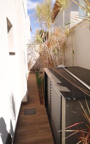 Casa de condomínio para alugar com 300m², 4 quartos e 4 vagasCorredor - Jardim