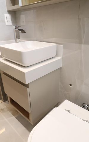 Casa de condomínio para alugar com 300m², 4 quartos e 4 vagasBanheiro da Suíte 3