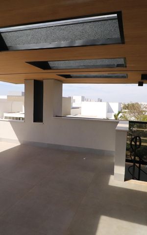 Casa de condomínio para alugar com 300m², 4 quartos e 4 vagasTerraço