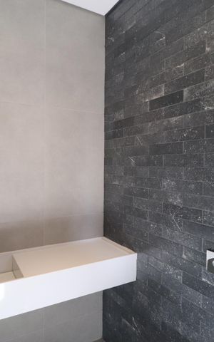 Casa de condomínio para alugar com 300m², 4 quartos e 4 vagasLavabo