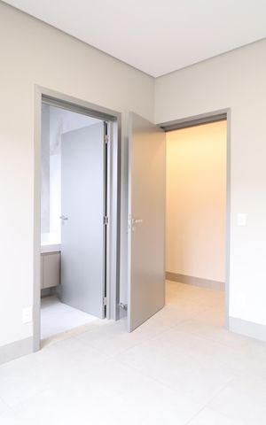 Casa de condomínio para alugar com 300m², 4 quartos e 4 vagasSuíte