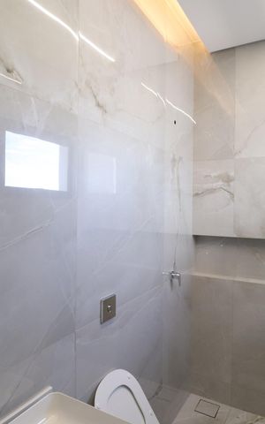 Casa de condomínio para alugar com 300m², 4 quartos e 4 vagasBanheiro Social do Terraço