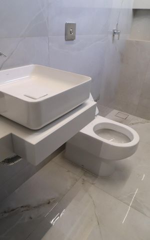 Casa de condomínio para alugar com 300m², 4 quartos e 4 vagasBanheiro Social do Terraço