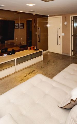 Apartamento à venda com 188m², 4 quartos e 3 vagasSala