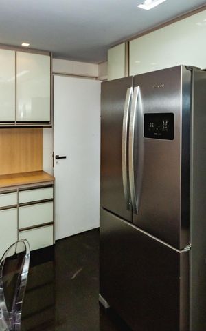 Apartamento à venda com 188m², 4 quartos e 3 vagasCozinha