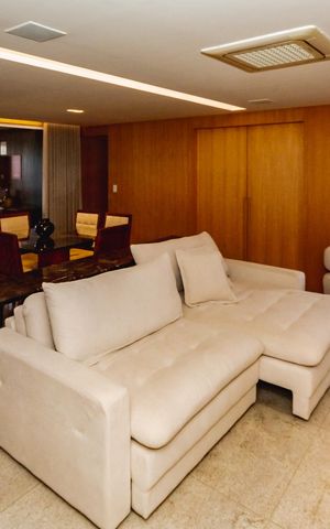 Apartamento à venda com 188m², 4 quartos e 3 vagasSala