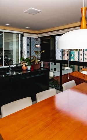 Apartamento à venda com 188m², 4 quartos e 3 vagasVaranda gourmet