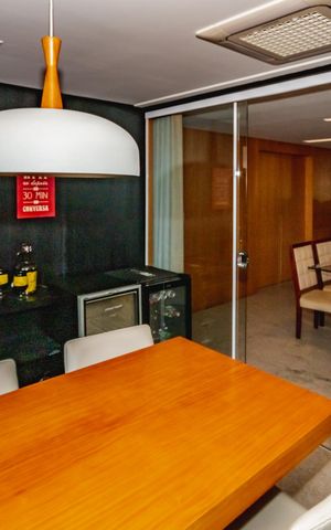 Apartamento à venda com 188m², 4 quartos e 3 vagasVaranda gourmet