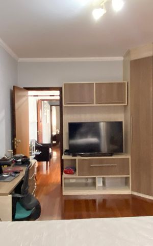 Casa à venda com 222m², 4 quartos e 2 vagas Casa à venda com 222m², 4 quartos e 2 vagasSuíte 3