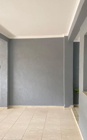 Casa à venda com 222m², 4 quartos e 2 vagas Casa à venda com 222m², 4 quartos e 2 vagasÁrea externa - Garagem