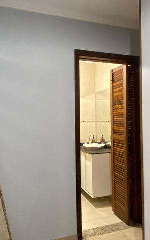 Casa à venda com 222m², 4 quartos e 2 vagas Casa à venda com 222m², 4 quartos e 2 vagasBanheiro da Suíte 3