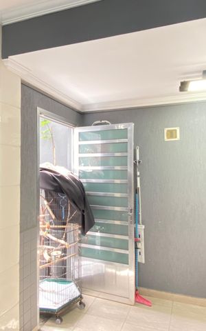 Casa à venda com 222m², 4 quartos e 2 vagas Casa à venda com 222m², 4 quartos e 2 vagasÁrea de Serviço