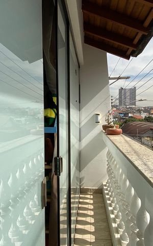 Casa à venda com 222m², 4 quartos e 2 vagas Casa à venda com 222m², 4 quartos e 2 vagasVaranda 3