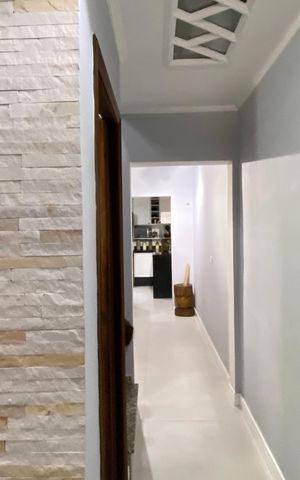 Casa à venda com 222m², 4 quartos e 2 vagas Casa à venda com 222m², 4 quartos e 2 vagasSala