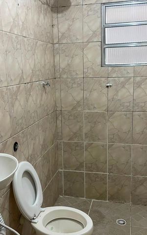 Casa para alugar com 80m², 1 quarto e 2 vagas Casa para alugar com 80m², 1 quarto e 2 vagasBanheiro