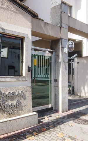 Apartamento para alugar com 74m², 3 quartos e 1 vagaFachada