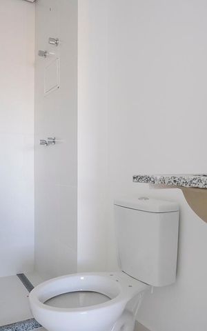 Apartamento à venda com 82m², 3 quartos e 2 vagasBanheiro da suíte