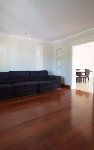 Casa para alugar com 381m², 4 quartos e 6 vagas Casa para alugar com 381m², 4 quartos e 6 vagasSala 2